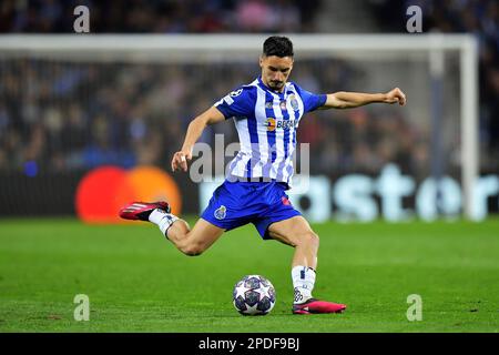 14th marzo 2023: Stadio di Dragoa, Porto, Portogallo: Calcio Champions League, FC Porto contro Inter Milan: Stephen Eustáquio di Porto Foto Stock