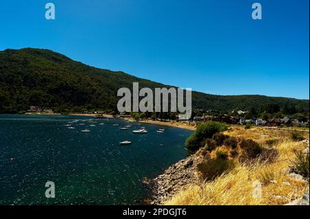 Percorso 40 passare attraverso San Martin de Los Andes e da qui a Villa Angostura si chiama Ruta de Los Siete Lagos o Route of Seven Lakes, Argentina Foto Stock