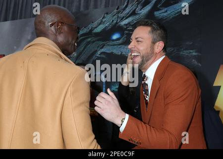 Djimon Hounsou , Zachary Levi agli arrivi per SHAZAM! FURY OF THE GODS Premiere, Regency Village Theatre, Los Angeles, CA 14 marzo 2023. Foto di: Collezione Priscilla Grant/Everett Foto Stock