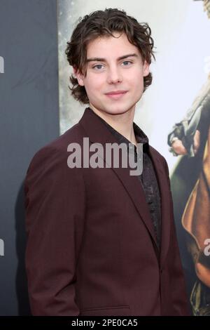 Carson MacCormac agli arrivi per SHAZAM! FURY OF THE GODS Premiere, Regency Village Theatre, Los Angeles, CA 14 marzo 2023. Foto di: Collezione Priscilla Grant/Everett Foto Stock