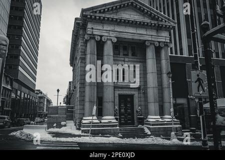 La vecchia banca canadese di commercio, 1908 - 1977, anche conosciuta come il Merrill Lynch Building Foto Stock