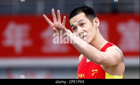 Tianjin. 15th Mar, 2023. Gao Xinglong reagisce dopo la finale maschile di Long Jump dei Campionati nazionali al coperto di atletica cinese del 2023 al Tuanbo Sports Center di Tianjin, nel nord della Cina, il 15 marzo 2023. Credit: Wang Lili/Xinhua/Alamy Live News Foto Stock