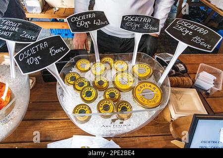 Il festival delle ostriche a riga, Lettonia Foto Stock