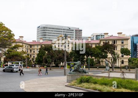 Vecchi edifici governativi, Wellington, Nuova Zelanda, su Lambton Quay. Completato 1876 su terra bonificata da Wellington Harbour per ospitare governo iniziale Foto Stock