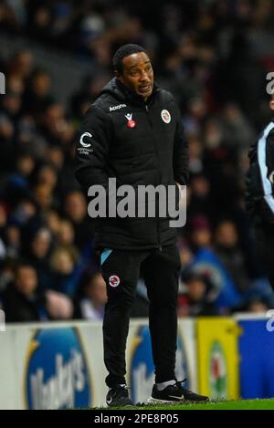 Reading Manager Paul Ince durante la partita del Campionato Sky Bet Blackburn Rovers vs Reading a Ewood Park, Blackburn, Regno Unito. 15th Mar, 2023. (Foto di ben Roberts/News Images) Credit: News Images LTD/Alamy Live News Foto Stock