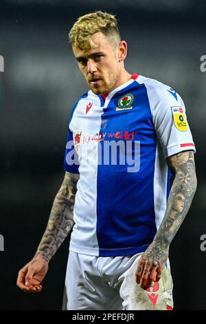 Blackburn, Regno Unito. 15th Mar, 2023. Sammie Szmodics #8 di Blackburn Rovers durante la partita del Campionato Sky Bet Blackburn Rovers vs Reading a Ewood Park, Blackburn, Regno Unito, 15th Marzo 2023 (Foto di ben Roberts/News Images) a Blackburn, Regno Unito, il 3/15/2023. (Foto di ben Roberts/News Images/Sipa USA) Credit: Sipa USA/Alamy Live News Foto Stock