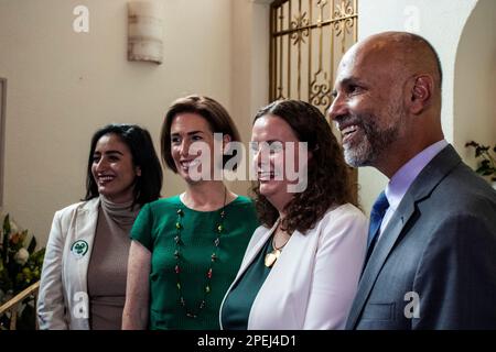 15 marzo 2023, Ciudad de México, Ciudad de México, Messico: I cittadini irlandesi residenti in Messico hanno celebrato la St Patrick's Day con danze e musica tradizionali questo mercoledì mattina presso l'Ambasciata d'Irlanda in Messico, all'evento hanno partecipato persone importanti come Maeve von Heynitz (Ambasciatore d'Irlanda in Messico), Hildegarde Naughton (Ministro presso il Dipartimento del primo Ministro) Patrick's Day è anche una celebrazione dell'unicità della cultura irlandese, della Diaspora e dell'impatto globale della creatività nella letteratura, nella musica, nella danza, nell'arte e nel cinema. (Credit Image: © Luis Salgado/Pacific Press Foto Stock