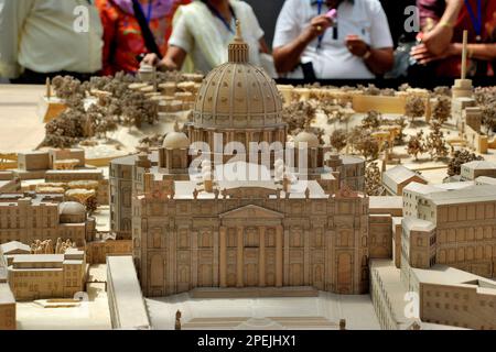 Modello di replica della Basilica di San Pietro e di Piazza San Pietro nei Musei Vaticani, Città del Vaticano, Europa Foto Stock