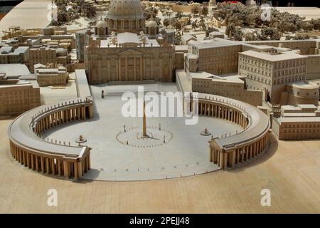 Modello di replica della Basilica di San Pietro e di Piazza San Pietro nei Musei Vaticani, Città del Vaticano, Europa Foto Stock