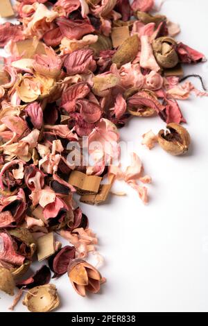 Foto di molte piante profumate essiccate diverse per la casa Foto Stock