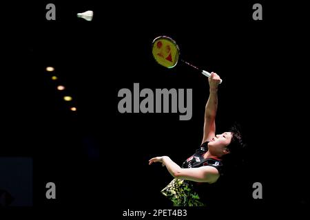 Akane Yamaguchi in azione contro gli Yvonne li (non raffigurati) tedeschi durante il terzo giorno dei CAMPIONATI YONEX All England Open Badminton all'Utilita Arena Birmingham. Data immagine: Giovedì 16 marzo 2023. Foto Stock