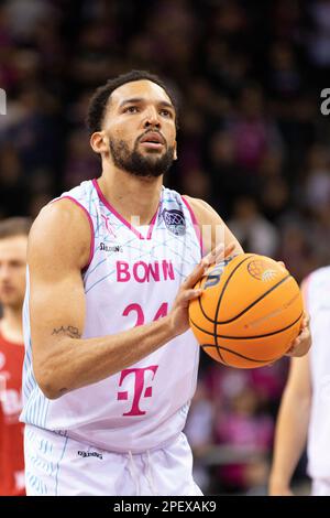 Bonn, Germania. 14th Mar, 2023. Deane WILLIAMS (BON, mi.) Sulla palla, lancio, tiro libero, azione singola. Punteggio finale 85:75, Basketball Champions League/Telekom Basketes Bonn-BAXI Manresa/BONN vs MANR/Round of 16 - Giornata del Gruppo J/5th, nel TELEKOMDOME, il 14th marzo 2023 Credit: dpa/Alamy Live News Foto Stock