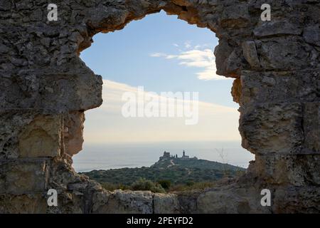 Vista panoramica del faro dal Forte di Sant'Elia a Cagliari - Sardegna - ITALIA Foto Stock