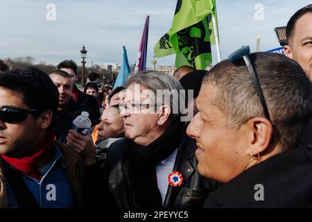 Francia / Parigi / Parigi - 16/03/2023, Jan Schmidt-Whitley/le Pictorium - dimostrazione contro la 49,3 a Parigi - 16/3/2023 - Francia / Parigi / Parigi - Jean-Luc Melenchon di Francia Insoumie alla manifestazione a Place de la Concorde a Parigi a seguito dell'adozione, attraverso il 49,3, della riforma condotta dal governo di Elisabetta A carico delle pensioni. Foto Stock