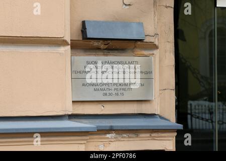 San Pietroburgo, Russia. 16th Mar, 2023. L'iscrizione della Repubblica di Finlandia sulla costruzione del Consolato Generale della Repubblica di Finlandia a San Pietroburgo, Federazione Russa. (Credit Image: © Konstantinov/SOPA Images via ZUMA Press Yuhwire) SOLO PER USO EDITORIALE! Non per USO commerciale! Foto Stock