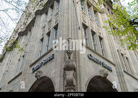 Facciata dell'edificio della banca svizzera Credit Suisse, Zurigo, Svizzera il 07 aprile 2014. Foto Stock