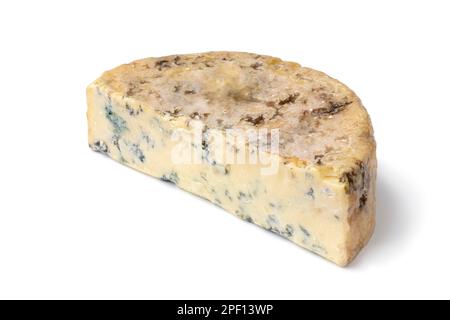 Pezzo di tradizionale formaggio blu Stilton inglese primo piano su sfondo bianco Foto Stock