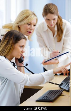 corso sui servizi di telemarketing Foto Stock