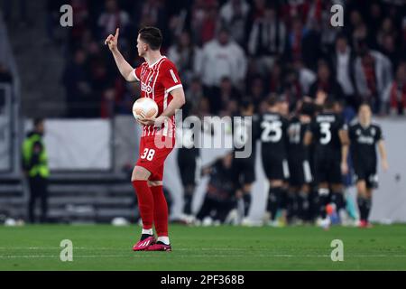 Michael Gregoritsch di SC Freiburg sembra sconsolato durante il round della UEFA Europa League di 16 partita di seconda gamba tra SC Freiburg e Juventus FC allo Stade Europa-Park il 16 2023 marzo a Friburgo, in Germania . Foto Stock