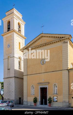 La Chiesa di Santa Lucia nel centro storico di Perignano, Pisa, Italia Foto Stock