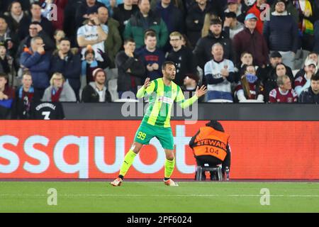 London Stadium, Londra, Regno Unito. 16th Mar, 2023. Europa Conference League Football, Round of 16 seconda tappa, West Ham United contro AEK Larnaca; Nemanja Nikolic di AEK Larnaca reagisce dopo il suo obiettivo nel 30th minuto per dato fuori-side dall'arbitro. Credit: Action Plus Sports/Alamy Live News Foto Stock