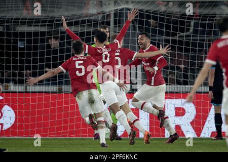 ALKMAAR - i giocatori di AZ Alkmaar festeggiano la 2-1 durante il round della UEFA Conference League 16 tra AZ Alkmaar e SS Lazio presso lo stadio AFAS il 16 marzo 2023 ad Alkmaar, Paesi Bassi. AP | Dutch Height | JEROEN PUTMANS Foto Stock