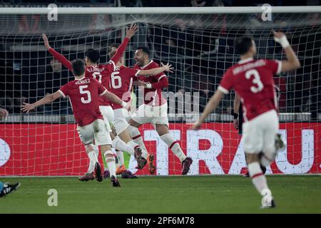 ALKMAAR - i giocatori di AZ Alkmaar festeggiano la 2-1 durante il round della UEFA Conference League 16 tra AZ Alkmaar e SS Lazio presso lo stadio AFAS il 16 marzo 2023 ad Alkmaar, Paesi Bassi. AP | Dutch Height | JEROEN PUTMANS Foto Stock