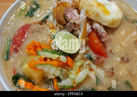 Bakmie Jawa, Noodle Giavanese, cibo tradizionale dell'Indonesia, Giacarta, Indonesia Foto Stock