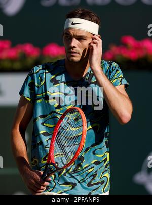 16 marzo 2023 Taylor Fritz in azione contro Jannik peccatore d'Italia durante il 2023 BNP Paribas Open all'Indian Wells Tennis Garden a Indian Wells, California. Credito fotografico obbligatorio: Charles Baus/CSM Foto Stock