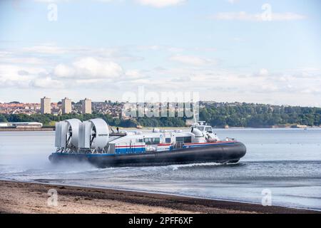 Stagecoach prova una proposta di attraversamento di hovercraft da Kirkcaldy a Edimburgo nel 2007 Foto Stock