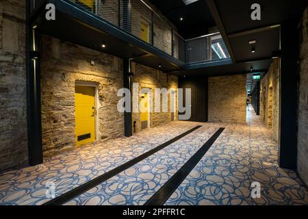 Corridoio interno del Bodmin Jail Hotel a Bodmin, Cornovaglia Foto Stock