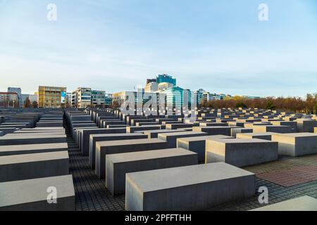 Berlino, Germania - 2 aprile 2016: Vista del memoriale dell'Olocausto ebraico, Berlino, Germania Foto Stock