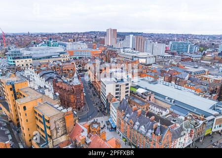 Foto aerea di uffici e alloggi nel centro di Nottingham, inverno. Foto di alta qualità Foto Stock