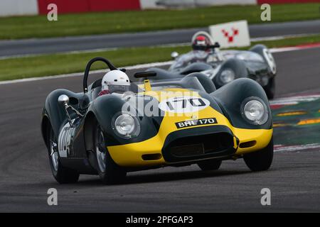 Peter Ratcliff, Lister Knobbly, RAC Woodcote Trophy & Stirling Moss Trophy per le vetture sportive pre ’56 e pre ’61, una gara di un’ora con la possibilità di scegliere tra a s. Foto Stock