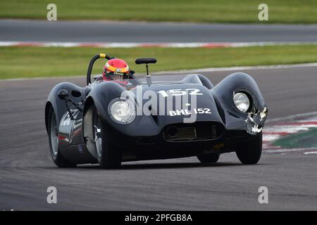 John Spiers, Chris Ward, Lister Jaguar Knobbly, RAC Woodcote Trophy e Stirling Moss Trophy per le vetture sportive pre ’56 e pre ’61, una gara di un'ora con t Foto Stock