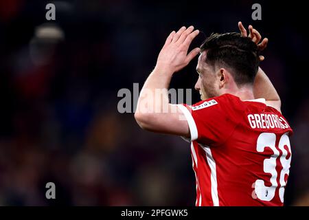 Michael Gregoritsch di SC Freiburg sembra sconsolato durante il round della UEFA Europa League di 16 partita di seconda gamba tra SC Freiburg e Juventus FC allo Stade Europa-Park il 16 2023 marzo a Friburgo, in Germania . Foto Stock