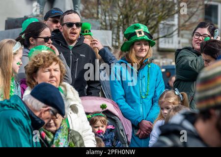 Bantry, West Cork, Irlanda. 17th Mar, 2023. Bantry ha tenuto la sua St. Il giorno di Patrick sfilò questo pomeriggio davanti a circa 2.000 spettatori. Credit: AG News/Alamy Live News Foto Stock