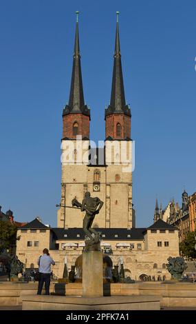 St Mary's Market Church, Hallmarkt, Halle an der Saale, Sassonia-Anhalt, Germania Foto Stock