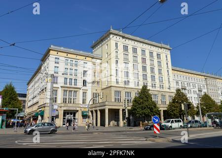 Edificio commerciale Ernst-Reuter-Allee, Magdeburgo, Sachen-Anhalt, Germania Foto Stock