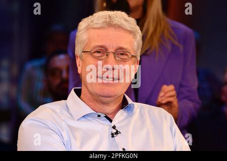 Tillmann Bendikowski durante il NDR Talk Show presso gli NDR Studios il 17 marzo 2023 ad Amburgo, Germania Foto Stock