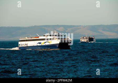 Cape Jervis, Australia - 27 aprile 2022: Trasporto in traghetto Sealink tra Kangaroo Island e Cape Jervis Foto Stock