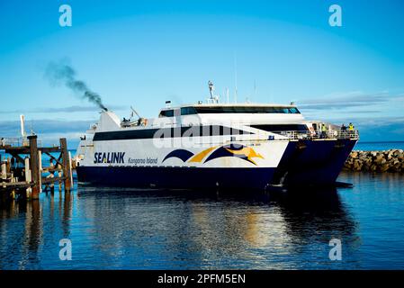 Cape Jervis, Australia - 27 aprile 2022: Trasporto in traghetto Sealink tra Kangaroo Island e Cape Jervis Foto Stock