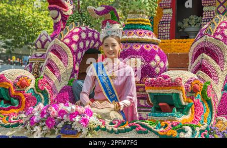 Float floreale, Chiang mai festa dei fiori sfilata 2023 Thailandia Foto Stock