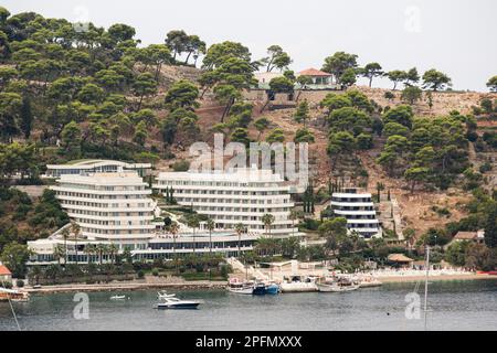 Lopud, Croazia. 29th ago, 2022. Lafodia Sea Resort visto sull'isola di Lopud. Lopud è una piccola isola al largo della costa della Dalmazia, nel sud della Croazia. L'isola fa parte dell'arcipelago delle Isole Elafiti. (Foto di Karol Serewis/SOPA Images/Sipa USA) Credit: Sipa USA/Alamy Live News Foto Stock