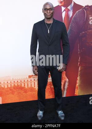 Westwood, Stati Uniti. 18th Mar, 2023. (FILE) Lance Reddick Dead a 60. WESTWOOD, LOS ANGELES, CALIFORNIA, USA - 20 AGOSTO: L'attore e musicista americano Lance Reddick (Lance Solomon Reddick) arriva al Los Angeles Premiere di "Angel has Fallen" di Lionsgate, che si tiene al Regency Village Theatre il 20 agosto 2019 a Westwood, Los Angeles, California, Stati Uniti. (Foto di Xavier Collin/Image Press Agency) Credit: Image Press Agency/Alamy Live News Foto Stock