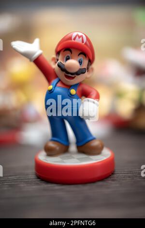 Super Mario Bros figura character.Super Mario è una piattaforma giapponese serie di videogiochi e media franchising creare Foto Stock