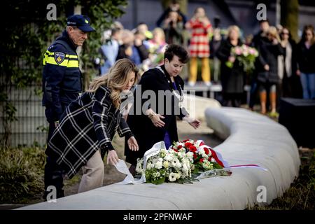 UTRECHT - il Ministro Dilan Yesilgoz (Giustizia e sicurezza) e il Sindaco Sharon Dijksma durante la commemorazione dell'attacco del tram del 18 marzo 2019. Durante l'attacco del 24 ottobre, Gokmen T. ha sparato quattro persone morte in un tram espresso. ANP ROBIN VAN LONKHUIJSEN olanda fuori - belgio fuori Foto Stock