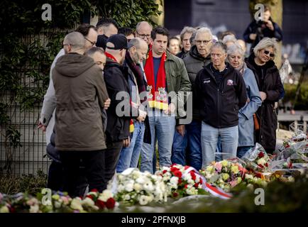 UTRECHT - parenti e parti interessate durante la commemorazione dell'attacco del tram del 18 marzo 2019. Durante l'attacco del 24 ottobre, Gokmen T. ha sparato quattro persone morte in un tram espresso. ANP ROBIN VAN LONKHUIJSEN olanda fuori - belgio fuori Foto Stock