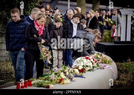 UTRECHT - parenti e parti interessate durante la commemorazione dell'attacco del tram del 18 marzo 2019. Durante l'attacco del 24 ottobre, Gokmen T. ha sparato quattro persone morte in un tram espresso. ANP ROBIN VAN LONKHUIJSEN olanda fuori - belgio fuori Foto Stock