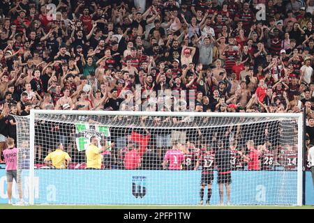 Sydney, Australia. 18th Mar, 2023. Western Sydney Wanderers ringrazia i tifosi dopo aver vinto 4-0 al Allianz Stadium di Sydney, Australia, il 18 marzo 2023. Foto di Peter Dovgan. Solo per uso editoriale, licenza richiesta per uso commerciale. Non è utilizzabile nelle scommesse, nei giochi o nelle pubblicazioni di un singolo club/campionato/giocatore. Credit: UK Sports Pics Ltd/Alamy Live News Foto Stock